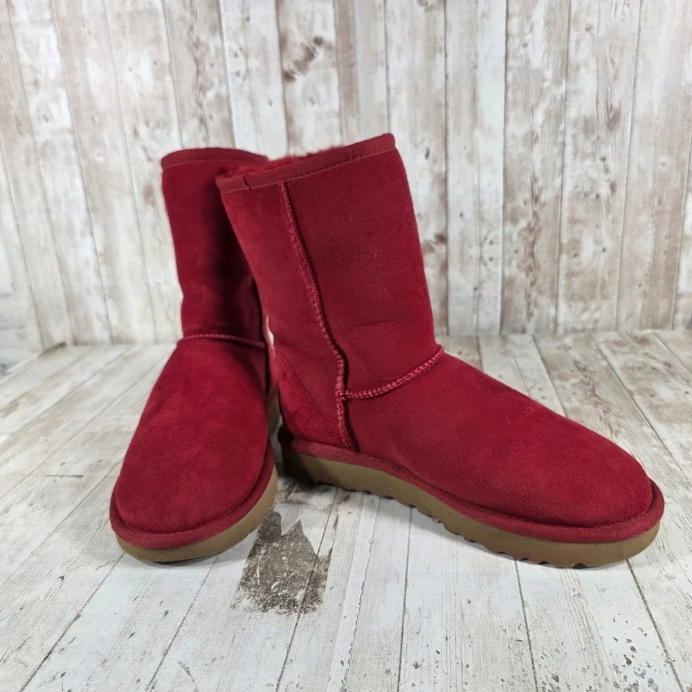 UGG Classic Short II Red Suede‎ Sheepskin Mid Calf Boots 1016223 Womens 6